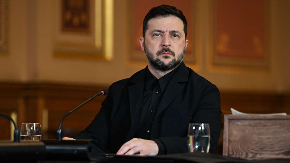 epa12478877 Ukraine's President Volodymyr Zelensky during a 'Coalition of the Willing' meeting in London, Britain, on 24 October 2025. The 'Coalition of the Willing' meeting on military support for Ukraine will be attended by Western leaders in person and virtually.  EPA/Chris J. Ratcliffe / POOL