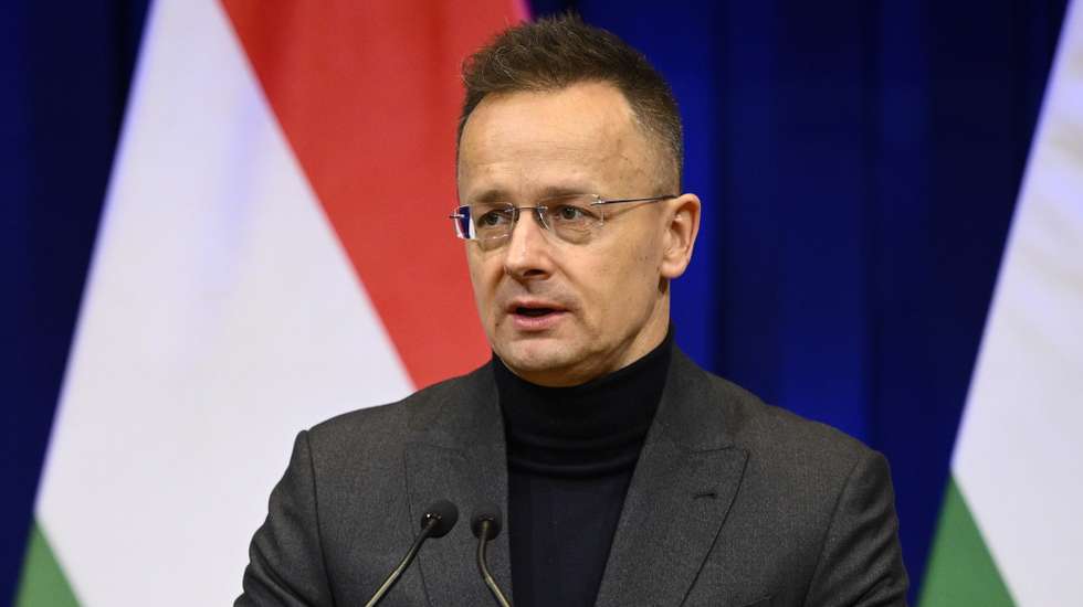 epa12754331 Hungarin Minister of Foreign Affairs and Trade Peter Szijjarto holds a press conference following a cabinet meeting in Budapest, Hungary, 18 February 2026. Szijjarto announced that Hungary has stopped delivering diesel fuel to Ukraine, and would only resume it once Ukraine has restarted crude oil deliveries to Hungary through the Druzhba pipeline. The delivery of Russian crude oil through the Druzhba pipeline to Hungary was stopped on 27 January.  EPA/BOGLARKA BODNAR HUNGARY OUT