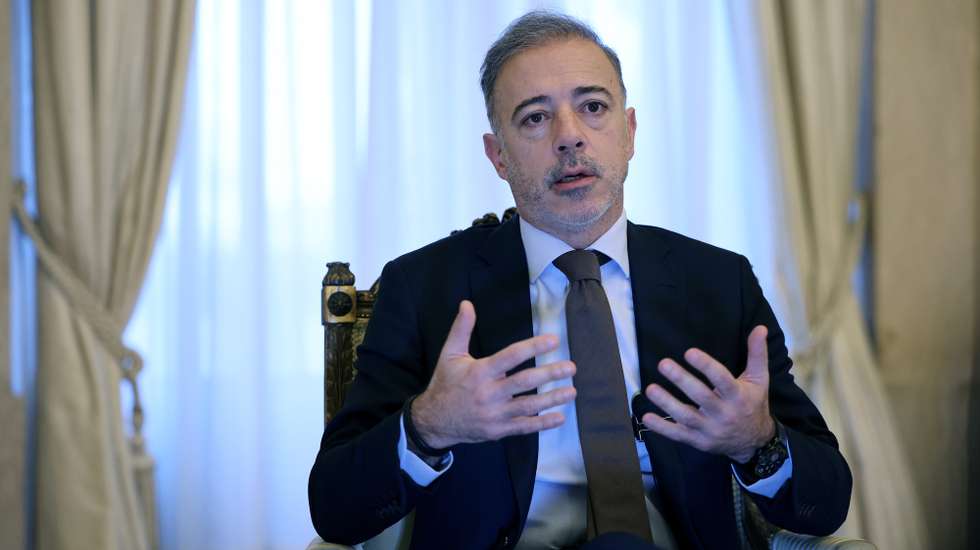 Pedro Duarte, presidente da Câmara Municipal do Porto, em entrevista no âmbito dos 100 dias de mandato, data que se cumpre no próximo dia 13, Porto, 10 de fevereiro de 2026.  (ACOMPANHA TEXTO DE 12 FEVEREIRO 2026) ESTELA SILVA/LUSA