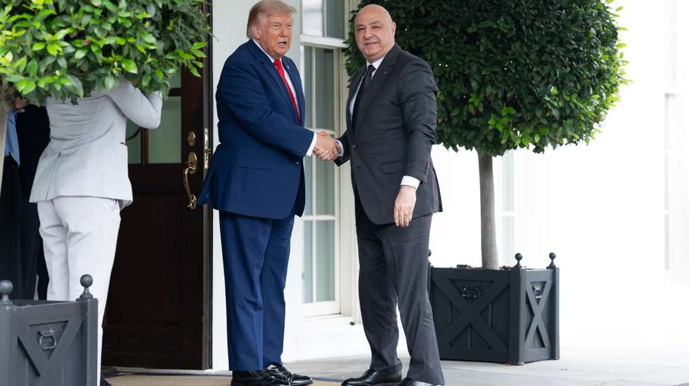 epa13125132 US President Donald J Trump (L) welcomes Lebanese President Joseph Aoun (R) upon his arrival at the West Wing Portico of the White House in Washington, DC, USA, 21 July 2026.  EPA/AARON SCHWARTZ / POOL