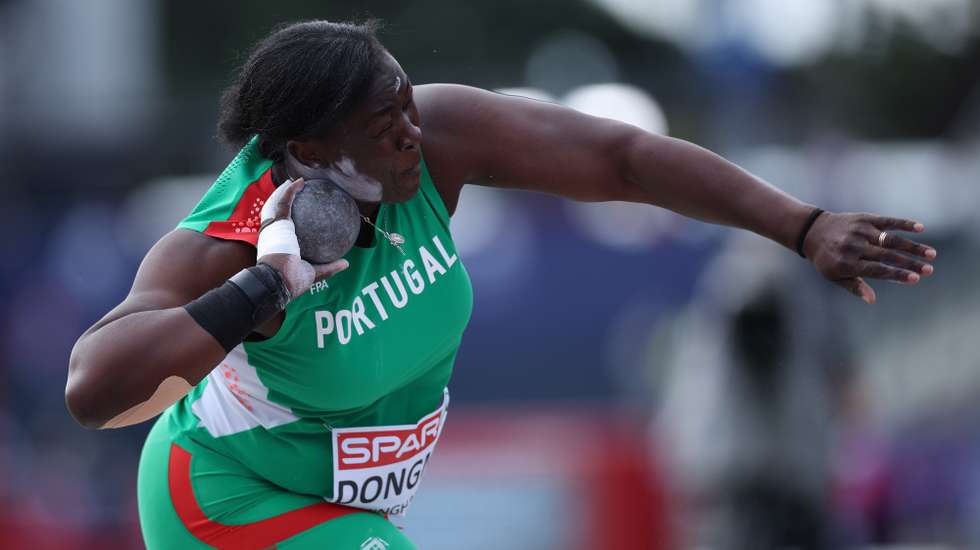 epa13159171 Auriol Dongmo of Portugal competes in the Women Shot Put qualification at the European Athletics Championships Birmingham 2026, Birmingham, Britain, 10 August 2026.  EPA/ADAM VAUGHAN