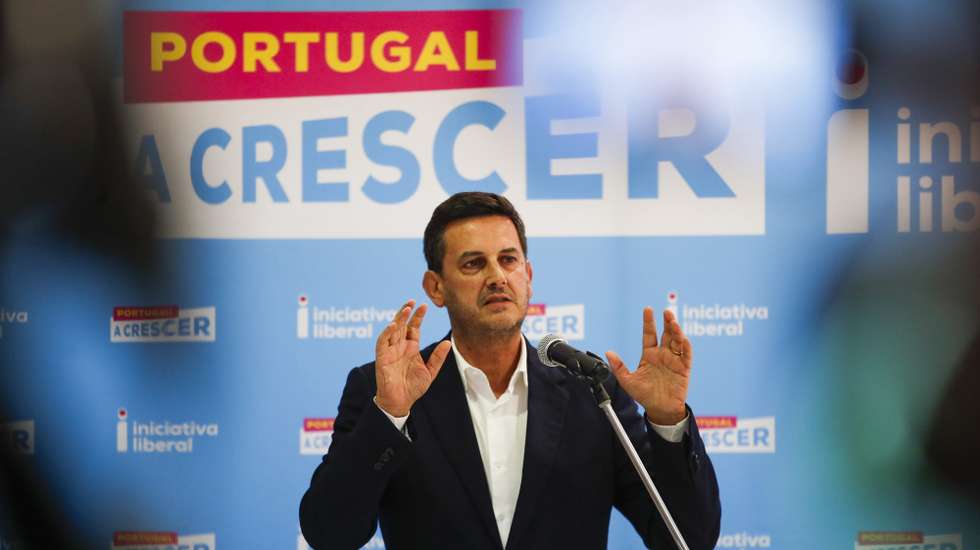 O presidente do Partido Iniciativa Liberal (IL) Rui Rocha participa na sessão de encerramento da 4.ª edição da conferência Leiria Mais Liberal, 12 outubro  2024 em Leiria. PAULO CUNHA/LUSA