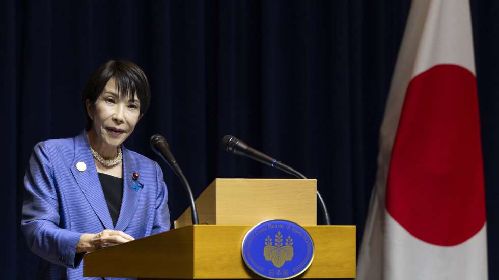 epa12496839 Japanese Prime Minister Sanae Takaichi speaks during a press conference for the South Korea Asia-Pacific Economic Cooperation (APEC) forum in Gyeongju, South Korea, 01 November 2025. South Korea hosts the 2025 APEC annual meeting in Gyeongju from 31 October to 01 November.  EPA/JEON HEON-KYUN