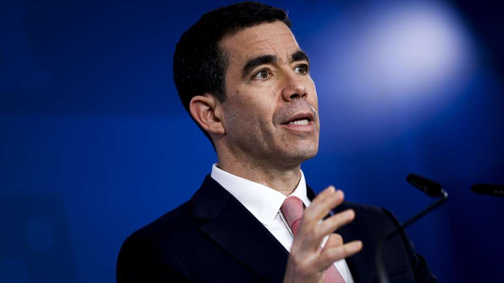O ministro da Presidência, António Leitão Amaro, fala durante o briefing após reunião do Conselho de Ministros, no Campus XXI em Lisboa, 16 de fevereiro de 2026. FILIPE AMORIM/LUSA