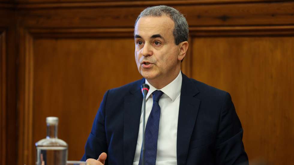 O diretor executivo do Serviço Nacional de Saúde (SNS), Fernando Araújo, durante a sua audição perante a Comissão de Saúde, na Assembleia da República em Lisboa, 15 de março de 2023. MIGUEL A. LOPES/LUSA