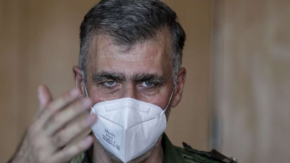 O vice-almirante e coordenador da task-force para a vacinação, Gouveia e Melo, na sala de operações da sede em Carcavelos, Oeiras, 02 de setembro de 2021. (ACOMPANHA TEXTO DA LUSA DE 04 SETEMBRO 2021). TIAGO PETINGA/LUSA