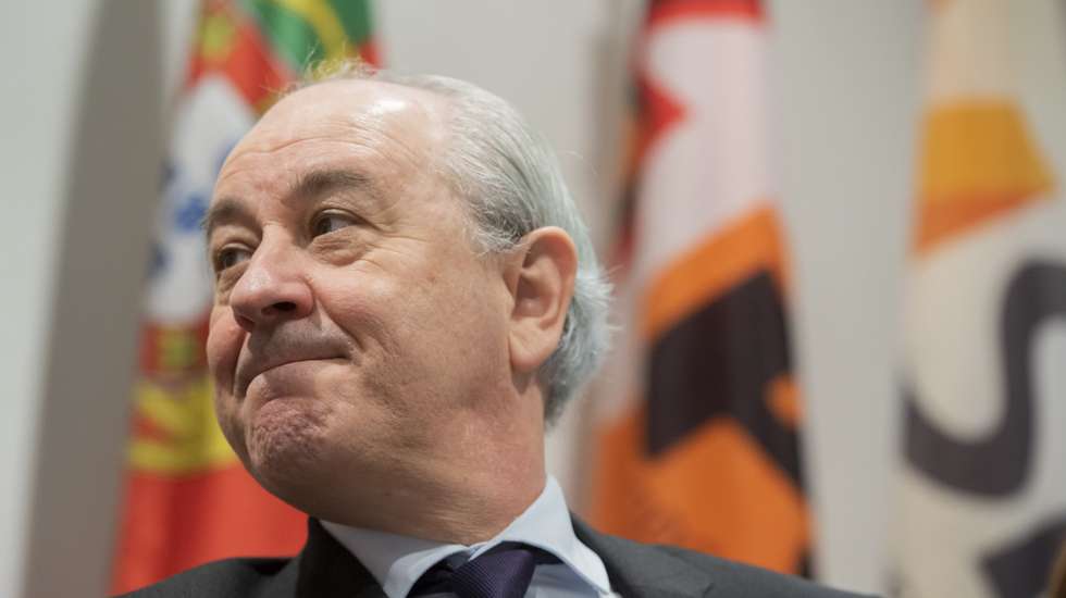 O presidente do PSD, Rui Rio, durante o jantar/debate “Portugal o Presente e o Futuro” na 7.ª Academia de Formação Política para Mulheres do PSD, em Vila Nova de Gaia, 30 de abril de 2022. RICARDO CASTELO/LUSA