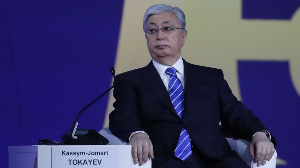 epa10018420 Kazakh President Kassym-Jomart Tokayev attends a plenary session of the St. Petersburg International Economic Forum (SPIEF) in St. Petersburg, Russia, 17 June 2022. The 25th St.Petersburg International Economic Forum runs from 15 to 18 June 2022.  EPA/ANATOLY MALTSEV