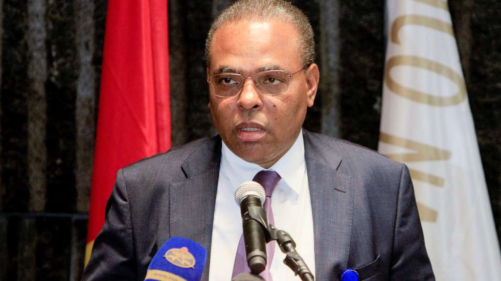 O vice-governador do do Banco Nacional de Angola (BNA), Rui Miguêns de Oliveira, durante a Conferência “Sustentabilidade das Reservas Internacionais”, organizada pelo BNA, no quadro do Ciclo Anual de Conferências, no Museu da Moeda, em Luanda, Angola, 22 de maio de 2019. "No âmbito do programa do FMI [Fundo Monetário Internacional] temos metas concretas: a previsão é que todos os atrasados constituídos e registados em sistema, ou seja, constituídos dentro das regras de execução orçamental, vão ser liquidados este ano", assegurou a secretária de Estado do Tesouro de Angola, Vera Daves. AMPE ROGÉRIO / LUSA