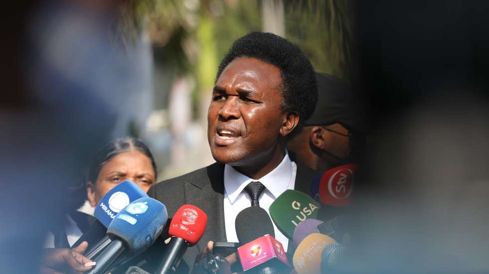epa12252888 Venancio Mondlane speaks to media after leaving the office of the attorney general (PGR) in Maputo, Mozambique, 22 July 2025. Mondlane was charged by the Mozambican public prosecutor’s office with five crimes in connection with the post-election demonstrations, including incitement to collective disobedience and instigation of terrorism.  EPA/LUÍSA NHANTUMBO