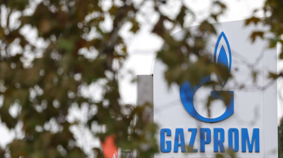 epa12441952 The Gazprom logo is seen at a NIS-Gazprom petrol station in Belgrade, Serbia, 09 October 2025. U.S. sanctions targeting the Gazprom Neft-owned Naftna Industrija Srbije (NIS) have cut off the nation's primary crude oil supply, threatening to halt its only refinery and sparking fears of an energy crisis.  EPA/ANDREJ CUKIC