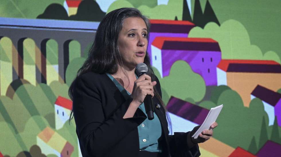 O co-porta-voz do Livre, Isabel Mendes Lopes, usa da palavra durante o ultimo dia da ‘rentrée’ política organizando a edição de “Os Setembristas”, que decorreu na Alfândega do Porto. 13 de setembro de 2026. FERNANDO VELUDO/LUSA