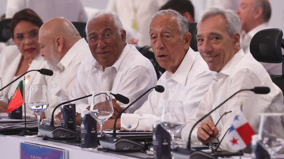 epa10542812 President of Portugal Marcelo Rebelo de Sousa (C), Portuguese Prime Minister Antonio Costa (L) and Portuguese Foreign Minister Joao Gomes Cravinho (R) take part in the plenary session of the XXVIII Ibero-American Summit of Heads of State and Government, in Santo Domingo, Dominican Republic, 25 March 2023. The Dominican Republic hosts the XXVIII Ibero-American Summit from 24 to 25 March.  EPA/ORLANDO BARRIA