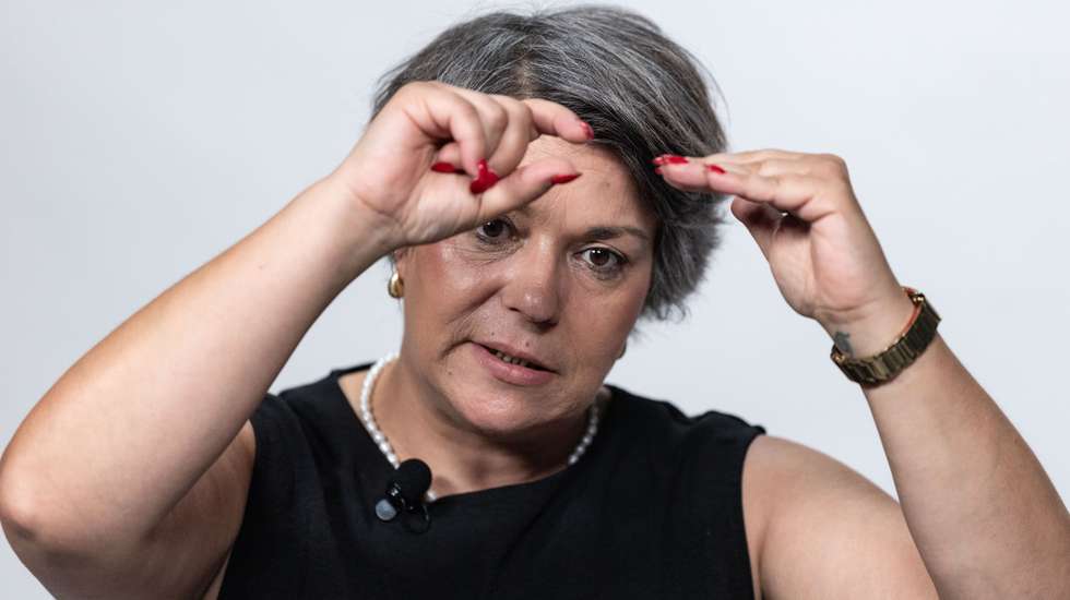A investigadora universitária Ana Filipa Joaquim, autora da investigação que analisou 583 publicações do partido Chega na rede social Facebook, complementadas por 92 vídeos, 17 entrevistas em meios audiovisuais e radiofónicos, 19 debates televisivos, e outros aspetos relevantes das campanhas eleitorais de 2019, 2022 e 2024, em entrevista à agência Lusa, em Lisboa, 30 de julho de 2026. A comunicação digital do Chega evoluiu de uma estratégia marcada pela experimentação para um modelo de 'marketing' político mais profissionalizado, assente na articulação entre populismo, propaganda e desinformação, concluiu uma investigação académica. (ACOMPANHA TEXTO DA LUSA DO DIA 02 DE AGOSTO DE 2026). ANTÓNIO COTRIM/LUSA