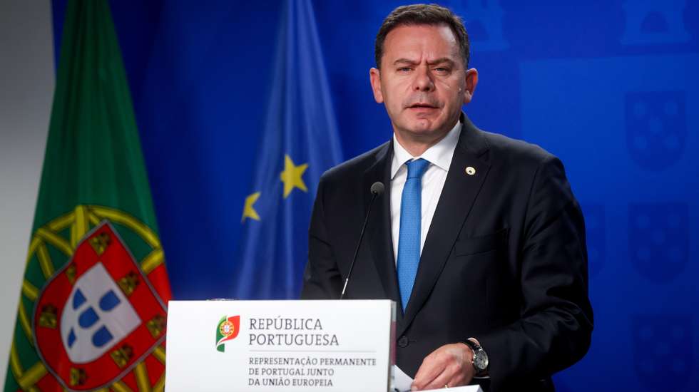 epa11286650 Portugal's Prime Minister Luis Montenegro during a special meeting of the European Council in Brussels, Belgium, 18 April 2024. EU leaders gather in Brussels for a two-day summit to discuss the economy and competitiveness, among other issues.  EPA/OLIVIER HOSLET
