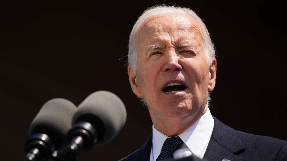 epa11393177 US President Joe Biden delivers a speech during a commemorative ceremony to mark D-Day 80th anniversary, at the US cemetery in Colleville-sur-Mer, Normandy, France, 06 June 2024. Normandy is hosting various events to officially commemorate the 80th anniversary of the D-Day landings that took place on June 6, 1944.  EPA/Daniel Cole / POOL MAXPPP OUT