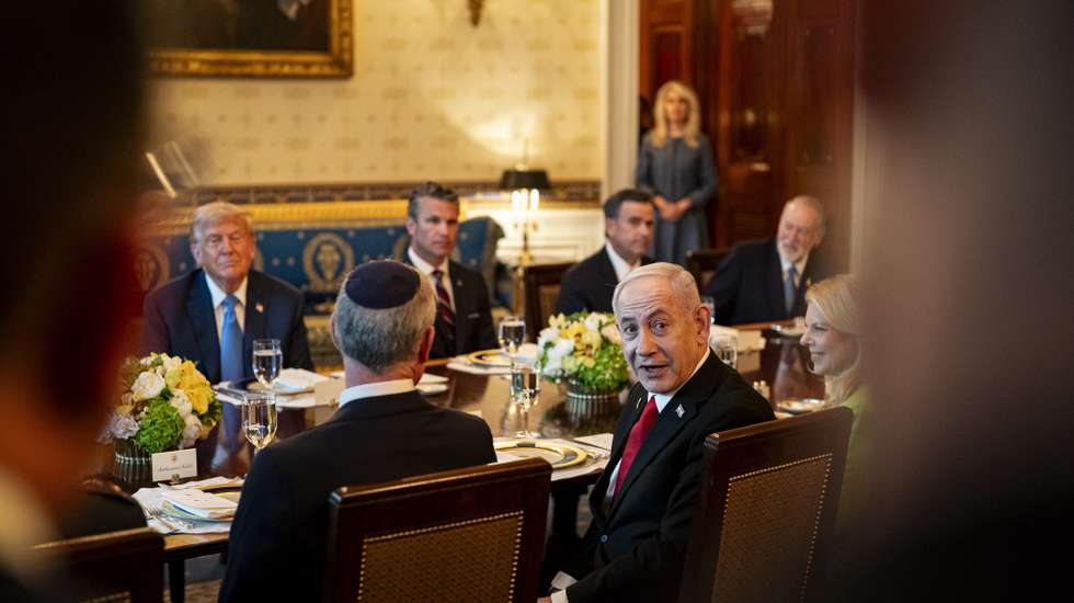 epa12223562 Israeli Prime Minister Benjamin Netanyahu (C-R), speaks during a dinner with US President Donald Trump (L) in the Blue Room of the White House in Washington, DC, USA, 07 July 2025. Israeli Prime Minister Benjamin Netanyahu told President Donald Trump he nominated him for the Nobel Peace Prize, using a visit to the White House to further cement the pair’s relationship as the US presses for a ceasefire in Gaza.  EPA/AL DRAGO / POOL
