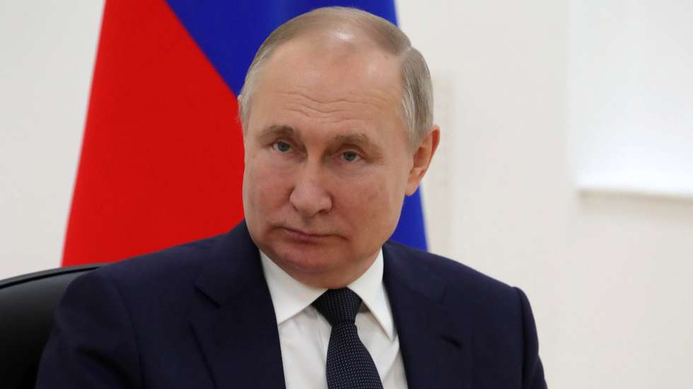 epa09885783 Russian President Vladimir Putin attends a meeting with Belarusian President Alexander Lukashenko (not pictured) in the engineering building of the technical complex of the Soyuz-2 space rocket complex at the Vostochny cosmodrome outside the city of Tsiolkovsky, some 180 km north of Blagoveschensk, in the far eastern Amur region, Russia, 12 April 2022. Belarusian President is on a working visit to Russia.  EPA/MIKHAIL KLIMENTYEV / KREMLIN POOL / SPUTNIK MANDATORY CREDIT