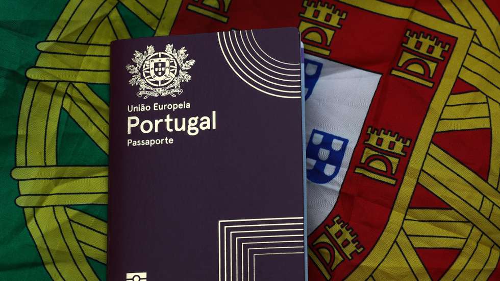 Passaporte emitido pelo governo português, Lisboa, 08 de outubro de 2021. ANTÓNIO COTRIM/LUSA