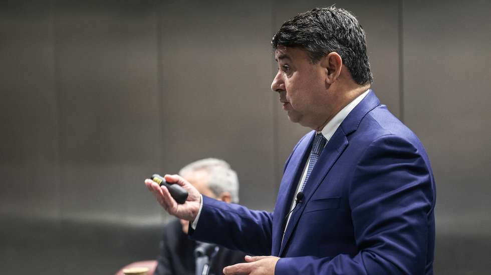 O presidente Comissão Nacional de Acompanhamento do Plano de Recuperação e Resiliência (CNA-PRR), Pedro Dominguinhos, apresenta o relatório de acompanhamento do PRR, no Campus da Administração Pública Portuguesa em Lisboa, 13 de novembro de 2023. MANUEL DE ALMEIDA/LUSA