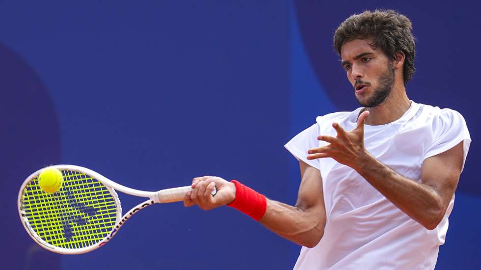 Os tenistas portugueses Francisco Cabral e Nuno Borges, durante a partida dos oitavos de final nos Jogos Olímpicos de Paris 2024 contra os alemães Jan Lennard Struff e Dominik Koepfer, em Paris, França, 30 de julho de 2024. HUGO DELGADO/LUSA