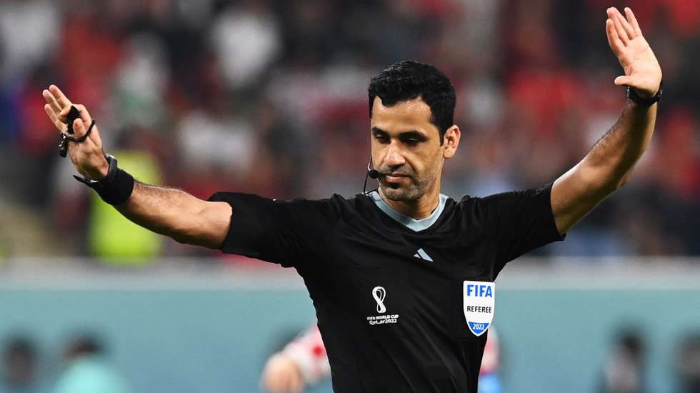 epa10370365 Referee Abdulrahman Al-Jassim gestures during the FIFA World Cup 2022 third place soccer match between Croatia and Morocco at Khalifa International Stadium in Doha, Qatar, 17 December 2022.  EPA/Georgi Licovski
