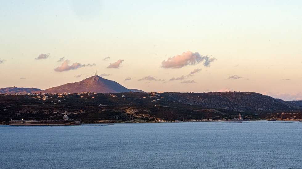 epa12771944 The largest US aircraft carrier 'Gerald R. Ford' (L) arrives in Souda Bay, Chania, Crete, Greece, 23 February 2026. Its presence at the base, as already announced, is for the purpose of refueling. The USS Gerald R. Ford (CVN 78) is the newest nuclear-powered aircraft carrier of the United States, having entered service in 2017. It is capable of operating for almost 20 years without fuel while the supplies for the crew are large. 4,500 people serve on the USS Gerald R. Ford (CVN 78) which is 333 meters long and 78 meters wide and can sail at 30 knots. The strike force it carries is divided into six aircraft squadrons, totaling 75.  EPA/Pattakos Petros