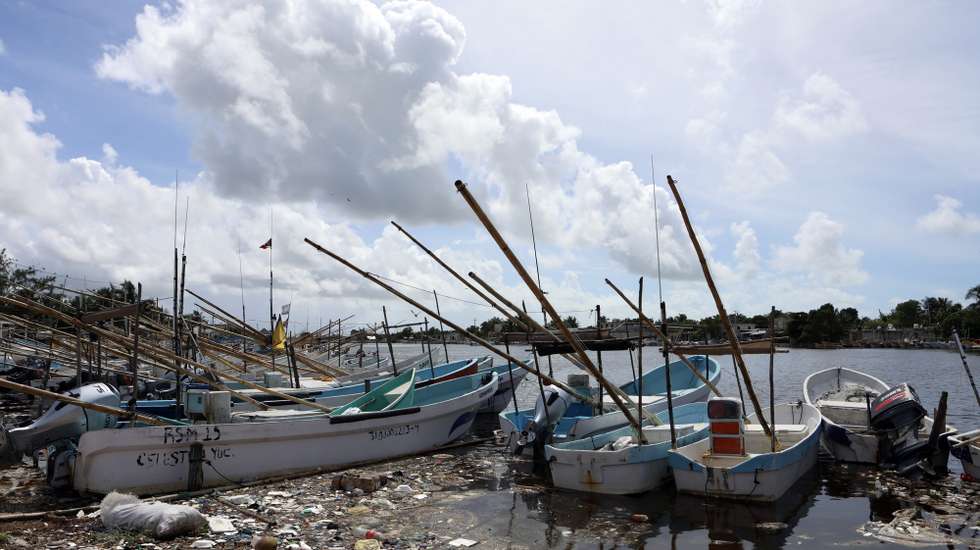 epa13290565 A view of an area affected by the rains caused by Hurricane Isaiah in Celestun, Yucatan state, Mexico, 08 October 2026. Tropical Storm Simon, in the Mexican Pacific, and Category 1 Hurricane Isaias in the Atlantic threaten several states in southern, western, and southeastern Mexico with torrential and intense rains, strong winds, and high waves, according to the National Meteorological Service (SMN).  EPA/Lorenzo Hernández