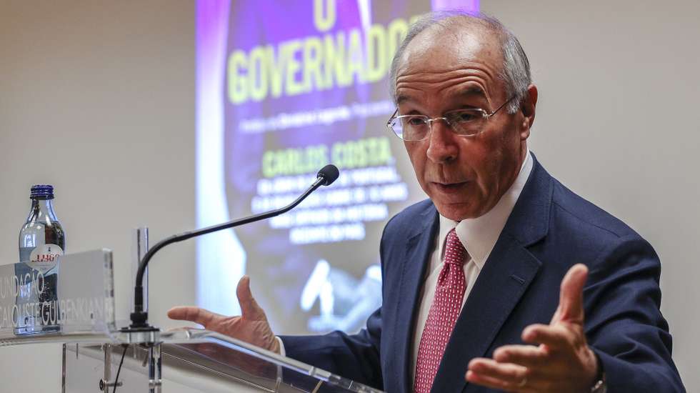 O conselheiro de Estado, Luis Marques Mendes, intervém no lançamento do livro "O Governador" do jornalista Luís Rosa, com prefácio da presidente do Banco Central Europeu, Christine Lagarde, na Fundação Calouste Gulbenkian, Lisboa, 15 de novembro de 2022. O livro conta "os bastidores da intervenção da troika e da queda do BES e do Banif, bem como as guerras do antigo governador do Banco de Portugal, Carlos Costa, com Sócrates, Salgado, Centeno e António Costa". MIGUELA. LOPES/LUSA