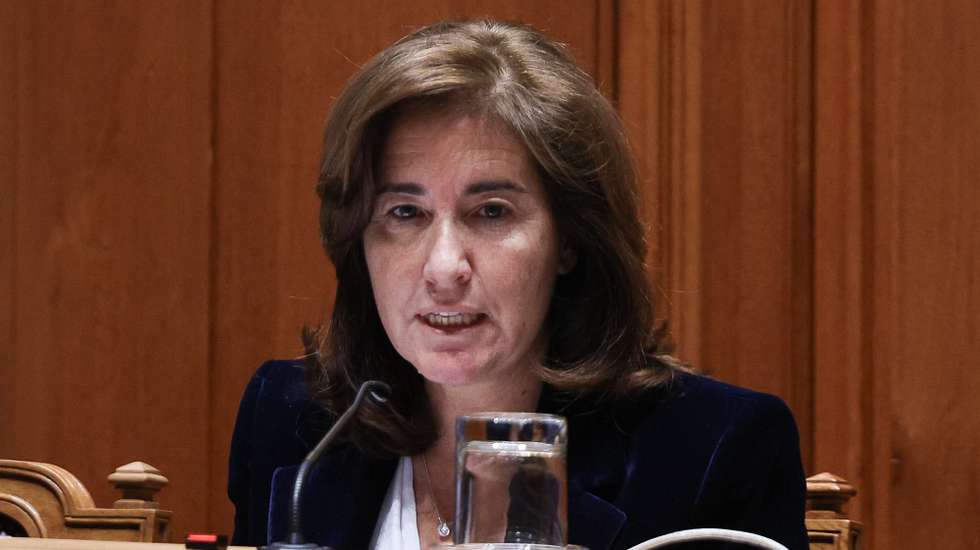 A ministra do Trabalho, Solidariedade e Segurança Social, Ana Mendes Godinho, fala perante a Comissão de Orçamento e Finanças na Assembleia da República, em Lisboa, 14 de novembro de 2023. TIAGO PETINGA/LUSA