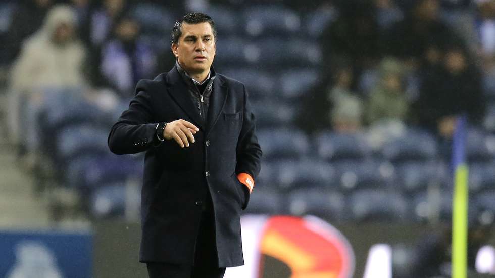 Casa Pia AC head coach Pedro Moreira reacts during the Portuguese First League soccer match between FC Porto and Casa Pia AC at Dragao stadium in Porto, Portugal, 09 December 2023. MANUEL FERNANDO ARAUJO/LUSA