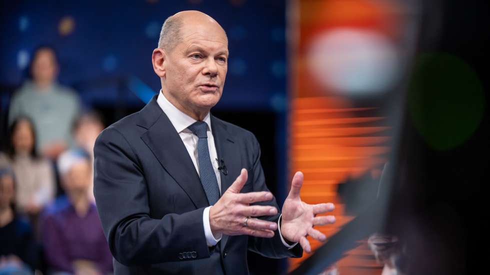 epa11893831 German Chancellor Olaf Scholz (SPD) speaks during the ZDF program 'Klartext' in Berlin, Germany, 13 February 2025. Candidates for chancellor from the SPD, CDU, Greens and AfD will answer citizens' questions during the program. Germany will hold federal elections on 23 February 2025.  EPA/MICHAEL KAPPELER / POOL
