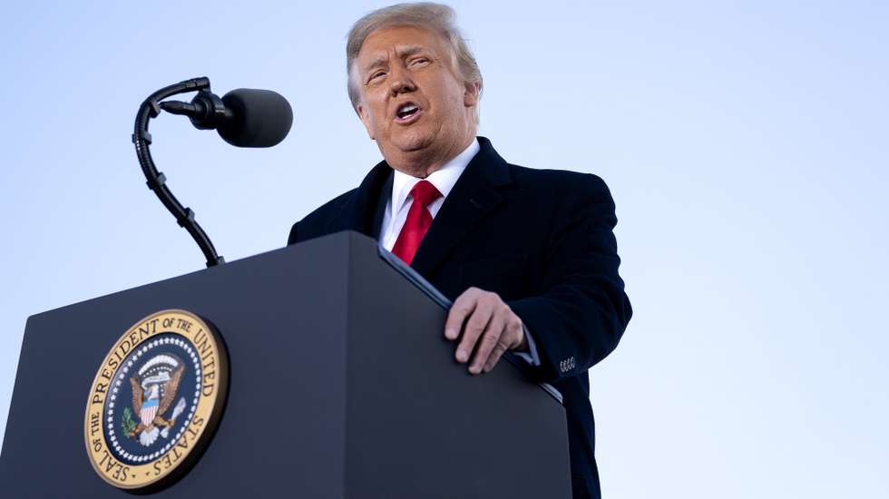 epa08951963 US President Donald Trump speaks during a farewell ceremony at Joint Base Andrews, Maryland, USA, 20 January 2021. US President Donald J. Trump is not attending the Inaugration ceremony of President-elect Joe Biden. Biden won the 03 November 2020 election to become the 46th President of the United States of America.  EPA/Stefani Reynolds / POOL