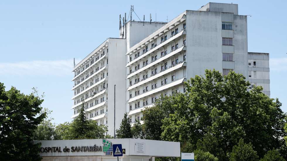 Na nota, o Hospital Distrital de Santarém alerta ainda à população para que evite ir às urgências