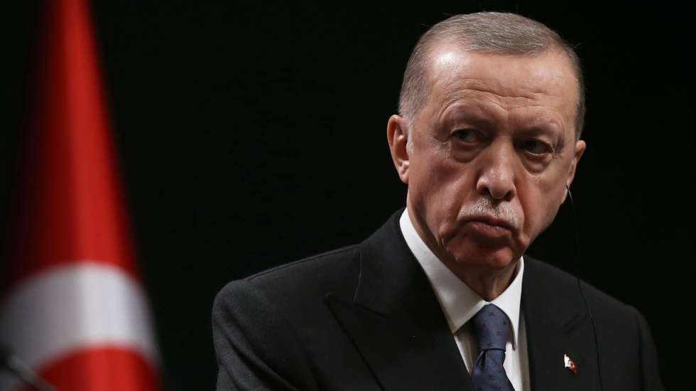 epa10535346 Turkish President Recep Tayyip Erdogan attends a press conference after a meeting with Iraqi Prime Minister Mohammed Shia' al-Sudani at the Presidential Palace in Ankara, Turkey, 21 March 2023.  EPA/NECATI SAVAS