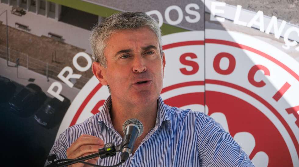 O Secretário-Geral do Partido Socialista, José Luís Carneiro, participa na rentrée do Partido Socialista (PS) de Torres Vedras, realizada no Parque Verde do Choupal, em Torres Vedras,, 20 de setembro de 2026. CARLOS BARROSO/LUSA