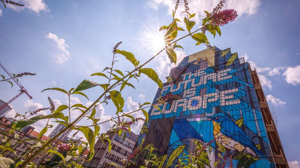 epa11483890 The 'Future is Europe' Mural by artist Novadead in collaboration with Urbana and Atenor is seen in Lawstreet near the European Commission Berlaymont building, in Brussels, Belgium, 17 July 2024. The European Parliament is scheduled to vote on 18 July on Ursula von der Leyen's second term as EU Commission President.  EPA/OLIVIER MATTHYS