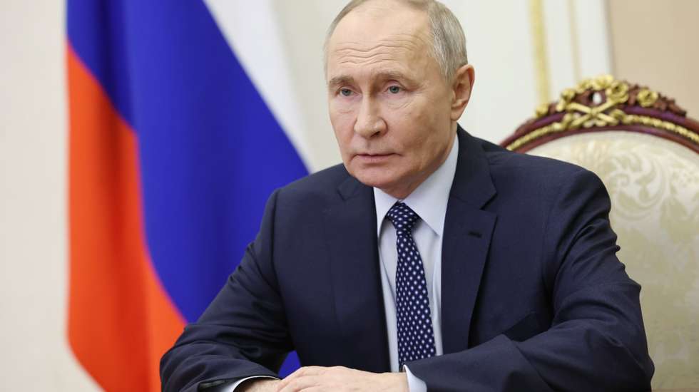 epa11795789 Russian President Vladimir Putin chairs a meeting with members of the Security Council via a video conference in Moscow, Russia, 28 December 2024.  EPA/ALEXANDER KAZAKOV / KREMLIN / POOL MANDATORY CREDIT