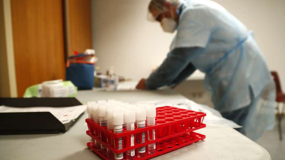 epa08972589 A tray with pcr tests in a test station for Covid-19 coronavirus in Beziers, France, 29 January 2021.  EPA/Guillaume Horcajuelo