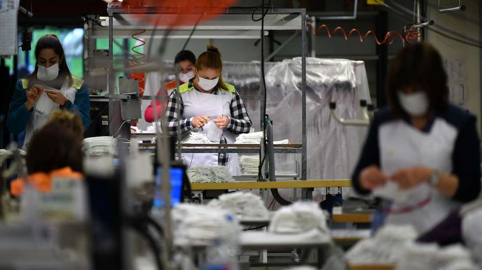 Vendas nas indústrias transformadoras aumentaram 24% em 2022, revela Instituto Nacional de Estatística
