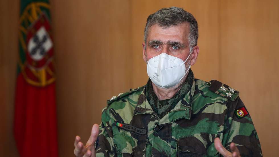 O vice-almirante Gouveia e Melo, coordenador da "task force" de vacinação contra a covid-19, durante uma entrevista à Lusa, em Oeiras, 16 de março de 2021. (ACOMPANHA TEXTO DO DIA 18 DE MARÇO DE 2021) MÁRIO CRUZ/LUSA