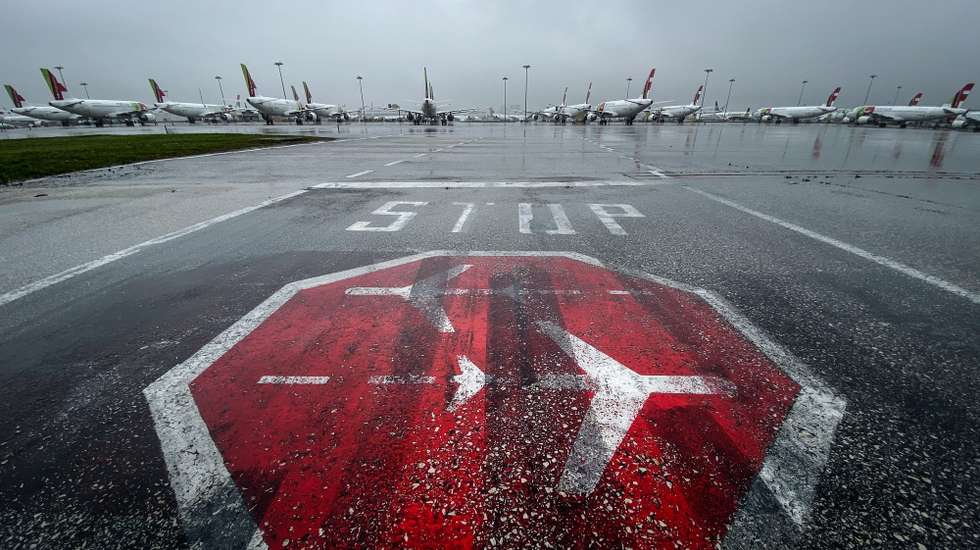 Associação Portuguesa das Agências de Viagens e Turismo diz que quanto mais tardar o aeroporto mais difícil será esconder anemia da economia