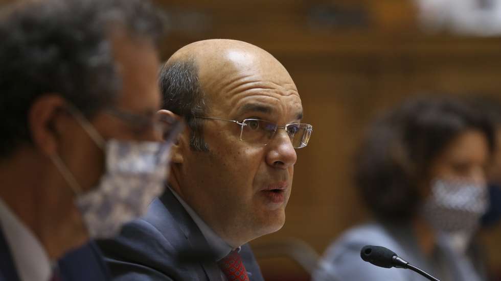 O ministro de Estado, da Economia e da Transição Digital, Pedro Siza Vieira, durante a sua audição perante a Comissão de Economia, Inovação e Obras Públicas, na Assembleia da República, em Lisboa, 14 de julho de 2021. MANUEL DE ALMEIDA/LUSA
