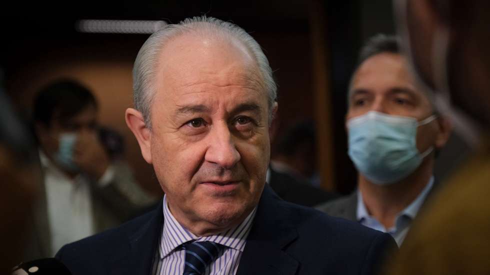 O presidente do Partido Social Democrata (PSD), Rui Rio,  fala à comunicação social durante a cerimónia de apresentação dos candidatos às treze Câmaras Municipais do distrito de Setúbal, 07 de julho de 2021. RUI MINDERICO/LUSA