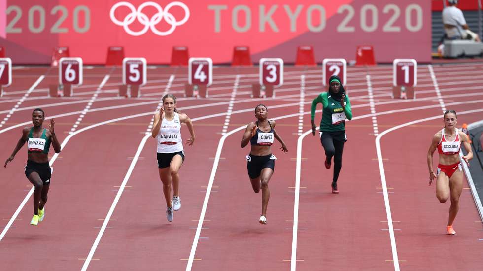 Houleye Ba, na pista 2, foi a menos rápida entre as mais rápidas das eliminatórias antes das mais rápidas entre as mais rápidas fazerem a final
