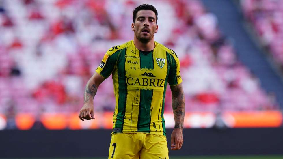 Salvador Agra foi o primeiro jogador a testar positivo depois de Pako Ayestarán ter contraído Covid-19