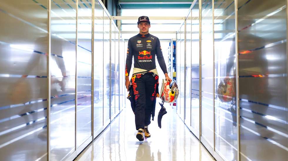 Max Verstappen conseguiu pela primeira vez sagrar-se campeão e cumprir um caminho que lhe tinha sido destinado por muitos (a começar pelo pai e ex-piloto, Jos)