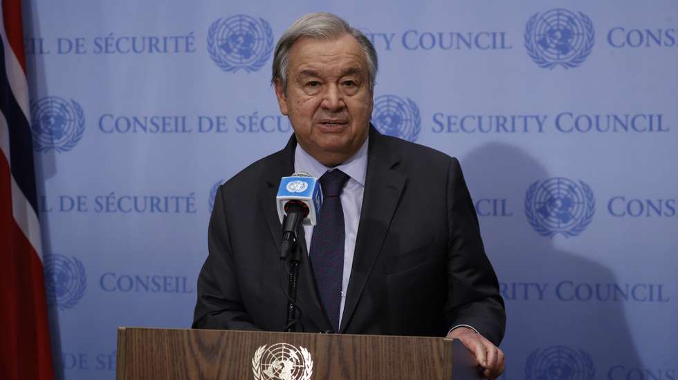 epa09777639 United Nations Secretary General Antonio Guterres briefs reporters on the situation on the Ukraine-Russia borders, at United Nations headquarters in New​ York, New York, USA, 22 February 2022.  EPA/JASON SZENES