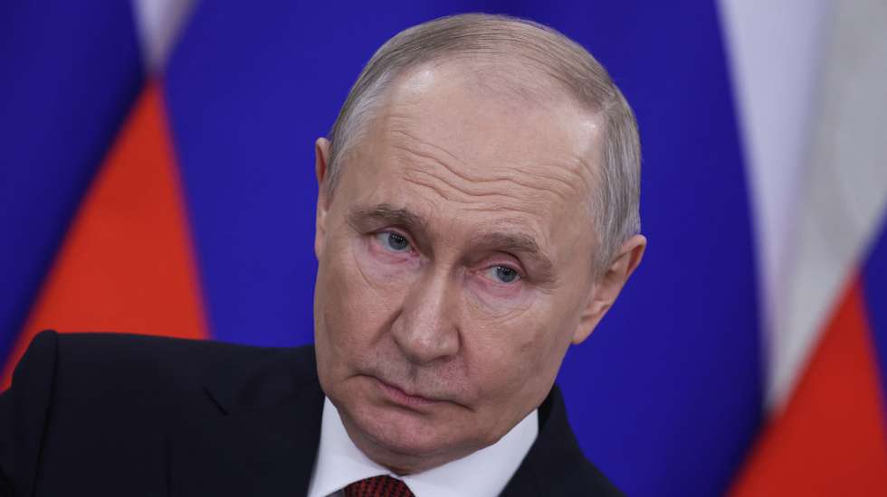epa12944491 Russian President Vladimir Putin speaks with media following his meeting with foreign delegations at the Kremlin in Moscow, Russia, 09 May 2026. Russia marks the 81 st anniversary of its victory over Nazi Germany and its allies in World War II.  EPA/MAXIM SHIPENKOV / POOL