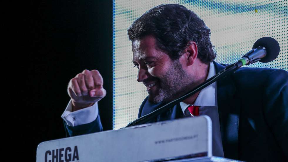 epa09484402 Portuguese party Chega leader Andre Ventura during a campaign event for the 2021 local elections in Agualva-Cacem, Portugal, 23 September 2021. On 26 September more than 9.3 million voters are expected to cast their ballot to elect their local representatives.  EPA/MANUEL DE ALMEIDA